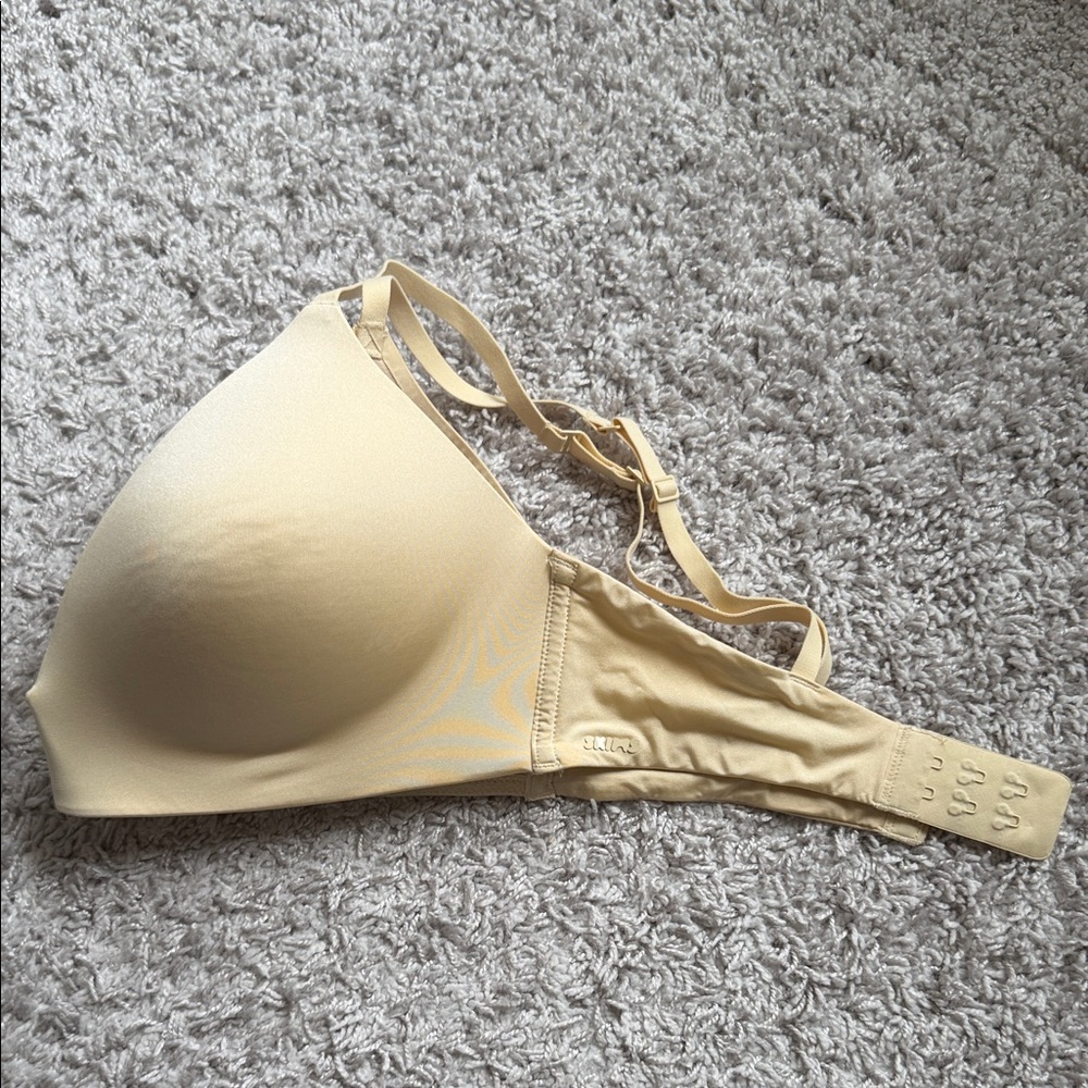 SKIMS Light Beige Bra